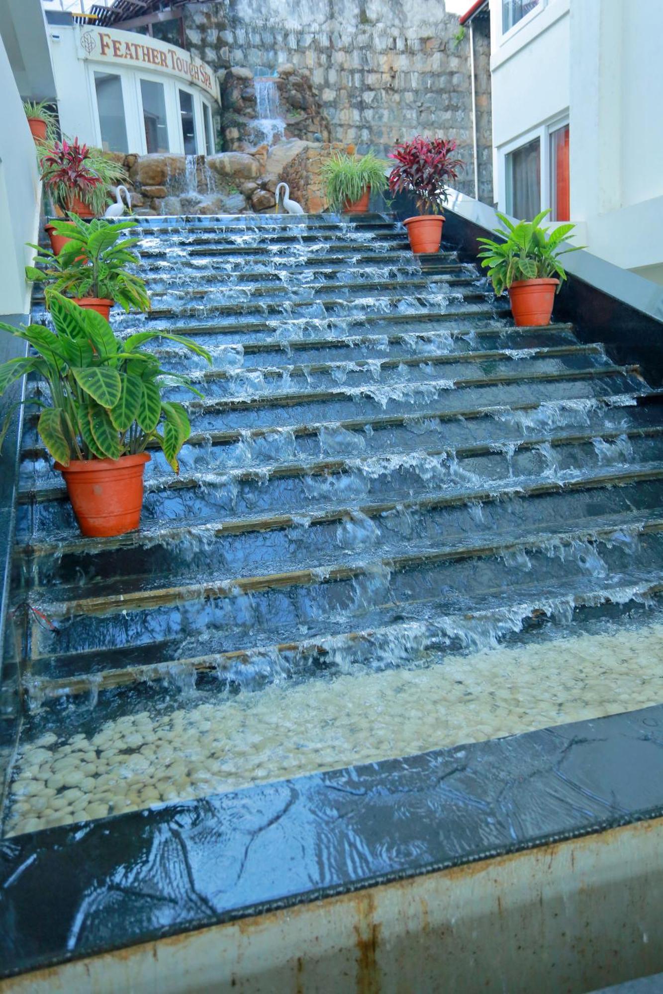 Grand Signature Hotel & Spa Yercaud Exterior foto